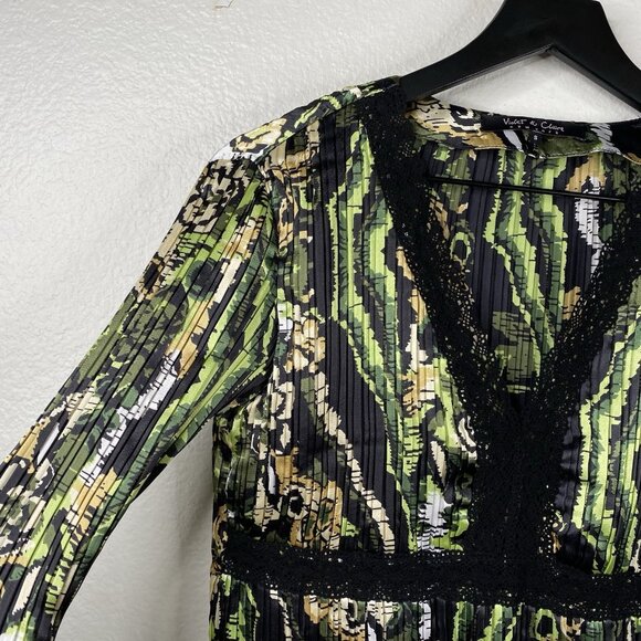 Violet and Claire Top Women's Green Sz S Pleats Crochet Babydoll Fairy Y2K - Picture 7 of 12